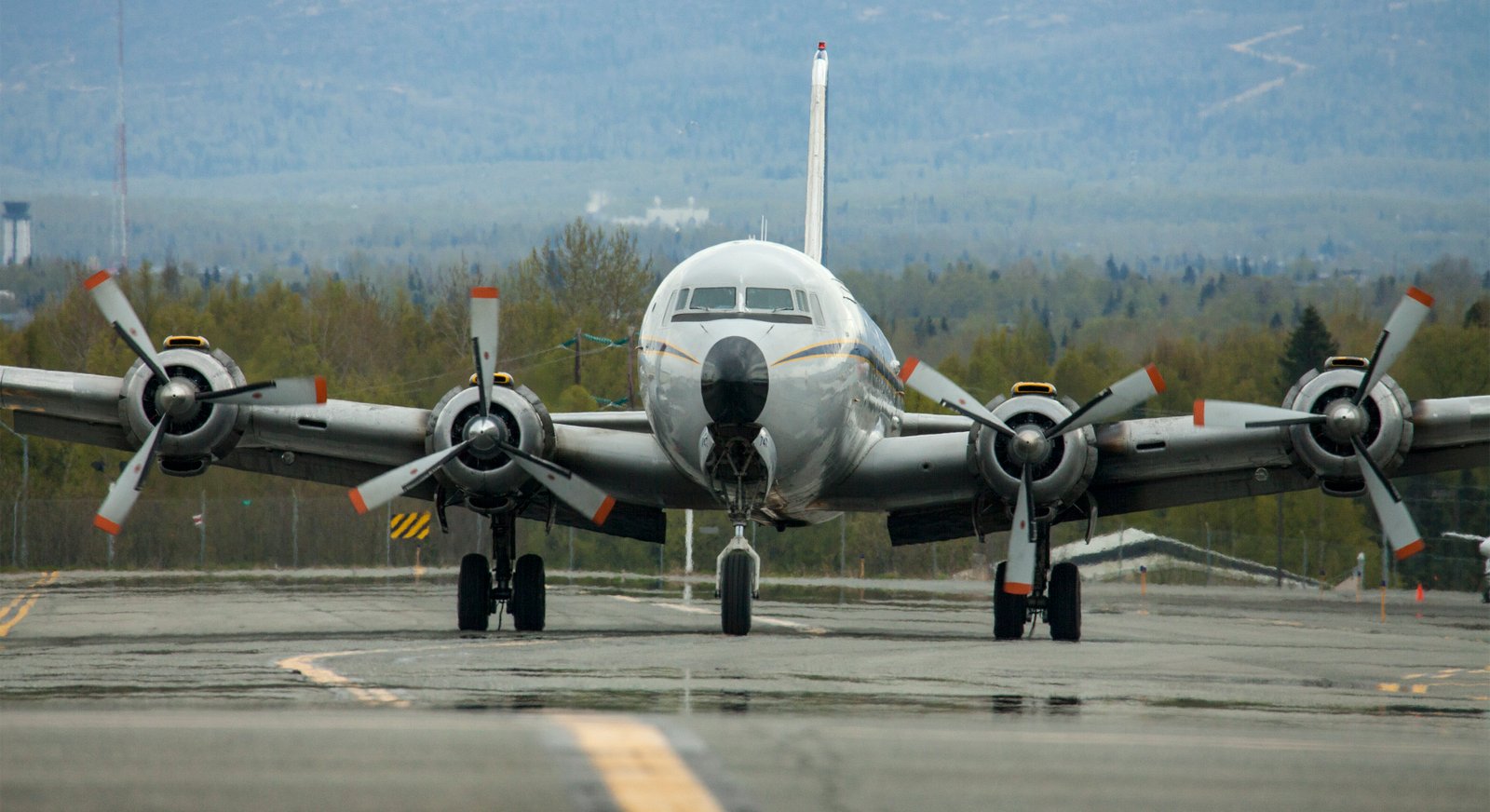 Anchorage International Airport: Best Place for an Aircraft Photographer - Aviation photography, evert's air cargo | Alaskafoto.com